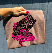 Load image into Gallery viewer, Cheetah Fish Tee
